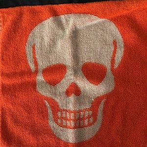 Betsey Johnson 3 Piece Towel Set